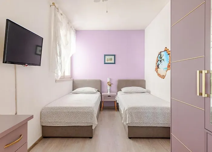 Cozy Near The And Center *