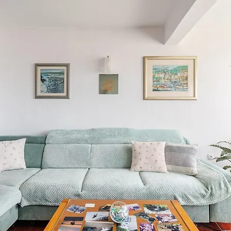 Cozy Near The And Center